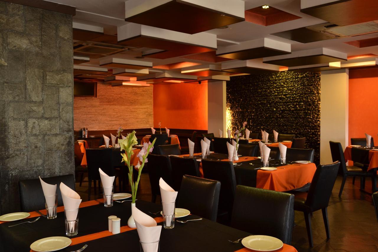 The Seventeen Degrees Hotel Dhanbād Buitenkant foto