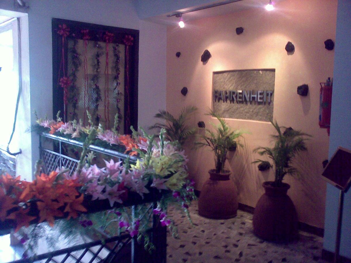 The Seventeen Degrees Hotel Dhanbād Buitenkant foto