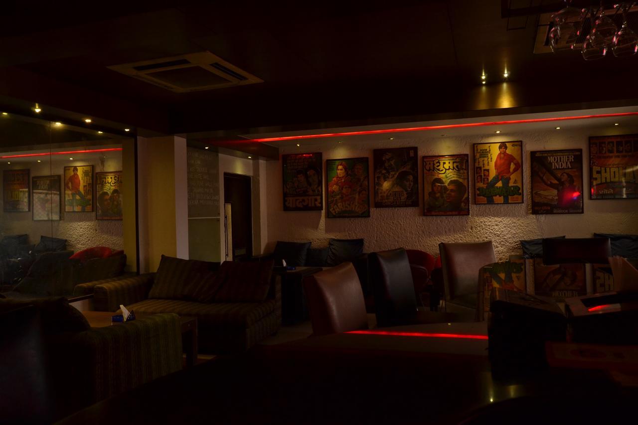 The Seventeen Degrees Hotel Dhanbād Buitenkant foto