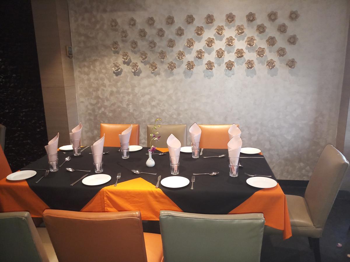 The Seventeen Degrees Hotel Dhanbād Buitenkant foto